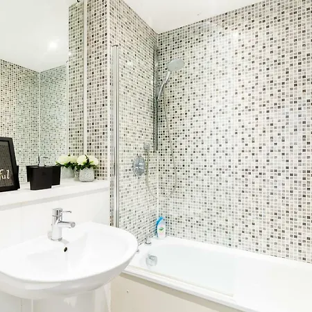 City Suites By Roche Apartman